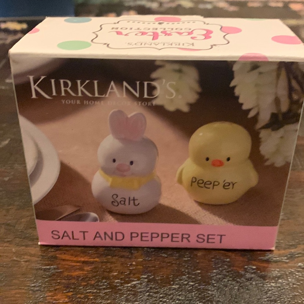 Easter Theme Salt n Pepper Set